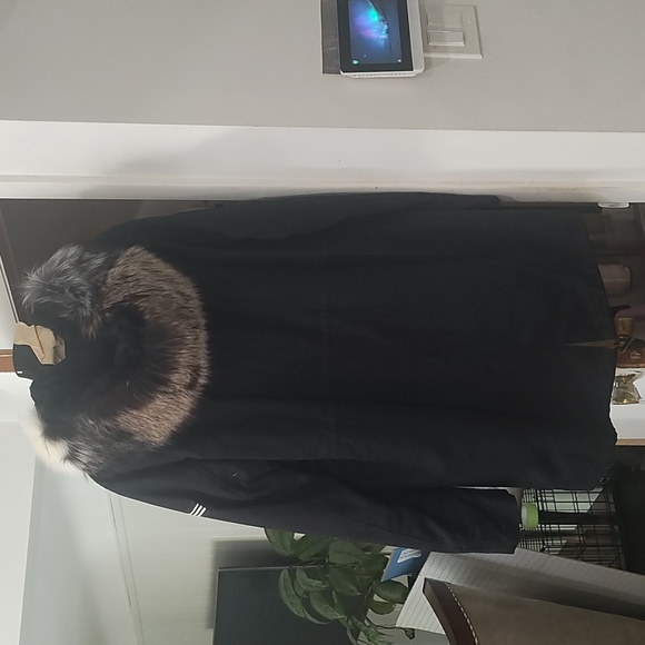 Parka coat, with real Fox collar, brought at Macy's The Fur Vault. - Picture 6 of 8